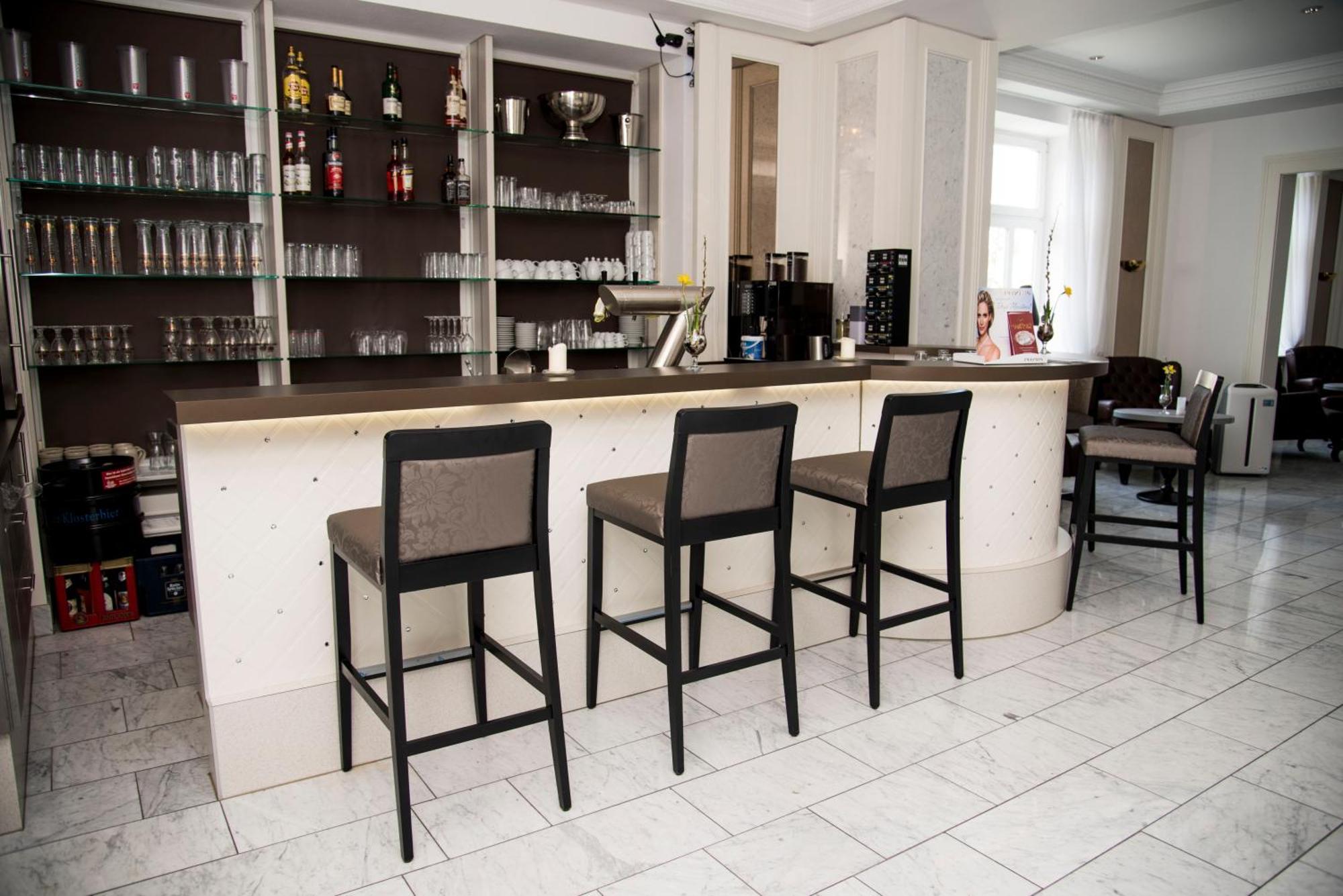 Elsa Hotel 4*